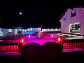 Romantic Lodge
